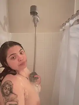 drizzypeach602 online show from March 5, 2025, 9:16 am