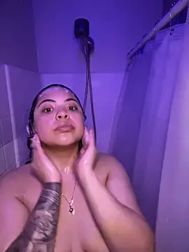 drizzypeach602 online show from February 24, 2025, 5:43 am