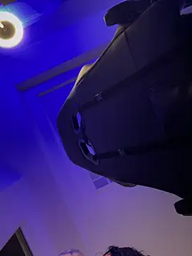 drizzypeach602 online show from February 20, 2025, 11:09 am