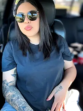 drizzypeach602 online show from November 2, 2025, 7:08 pm