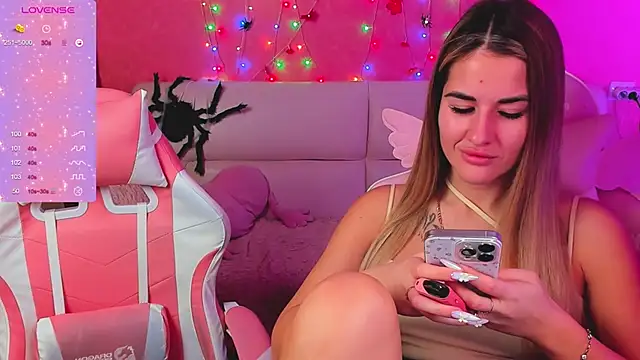 ivannatompsonnn online show from November 22, 2025, 6:23 am