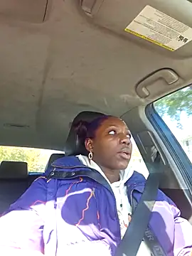 oliviaprettypussy online show from November 10, 2025, 4:12 pm