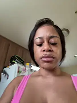 Snapshot of Tikalalin chatting on February 12, 2026, 3:34 pm Tikalalin online show from February 12, 2026, 3:34 pm