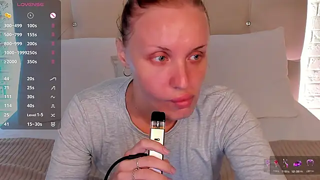 Snapshot of LianaFord chatting on June 13, 2026, 5:05 am LianaFord online show from June 13, 2026, 5:05 am