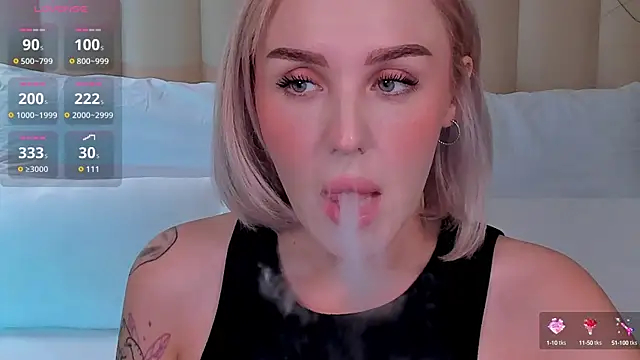 LianaFord online show from October 13, 2025, 10:43 pm