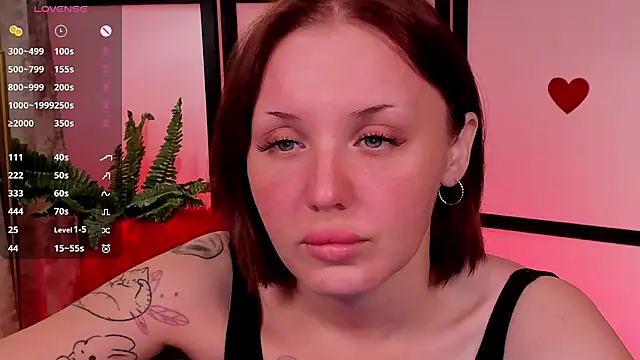 LianaFord online show from February 17, 2026, 3:04 am