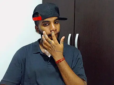 Rene hotman online show from October 29, 2025, 9:25 pm