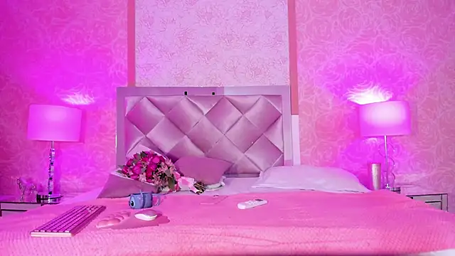 AntonellaRossi online show from September 22, 2025, 7:42 pm