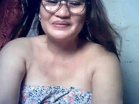 Snapshot of Amazing_Angel22 chatting on July 12, 2026, 10:49 am Amazing Angel22 online show from July 12, 2026, 10:49 am
