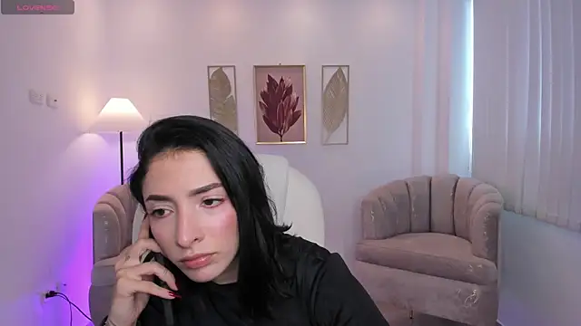 barbie scoth  online show from December 22, 2025, 7:36 pm