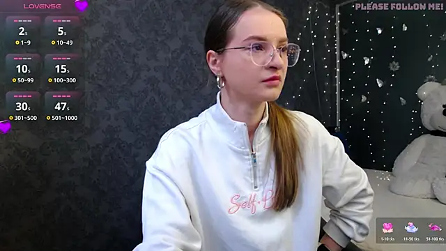 Snapshot of KateJonson chatting on February 12, 2026, 10:04 am KateJonson online show from February 12, 2026, 10:04 am