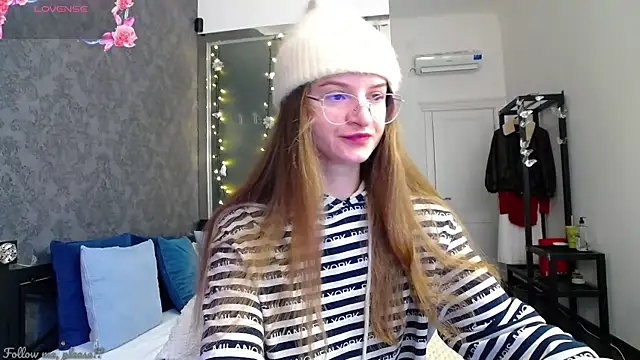 KateJonson online show from October 2, 2025, 6:17 am