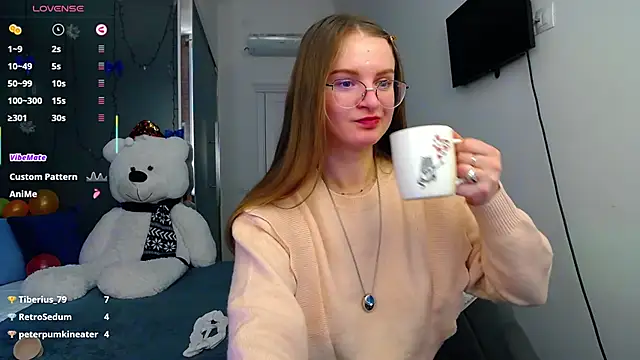 KateJonson online show from March 18, 2025, 11:33 am