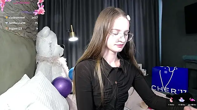 KateJonson online show from July 28, 2026, 1:10 pm