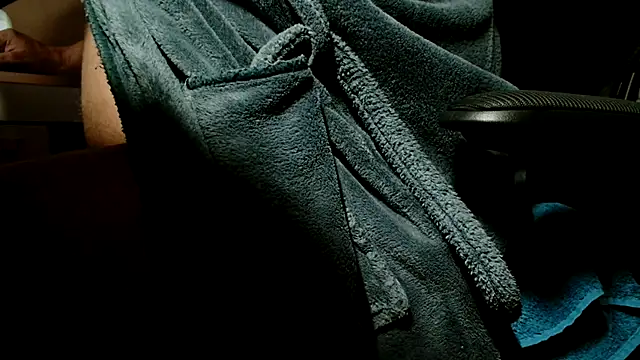 suedel65 online show from October 12, 2025, 2:13 am