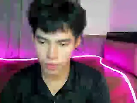 Snapshot of Lightjt04 chatting on October 7, 2025, 5:47 pm Lightjt04 online show from October 7, 2025, 5:47 pm