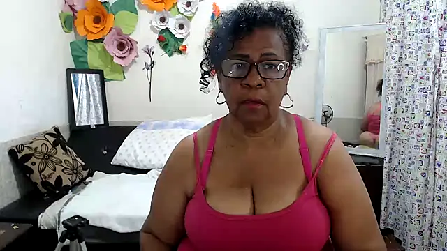 Snapshot of Yayis-hot-sexyw chatting on March 6, 2025, 10:36 pm Yayis-hot-sexyw online show from March 6, 2025, 10:36 pm