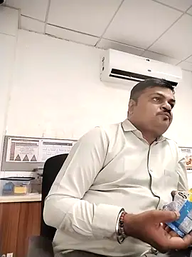 Desi Londa 143 online show from September 30, 2025, 4:18 am