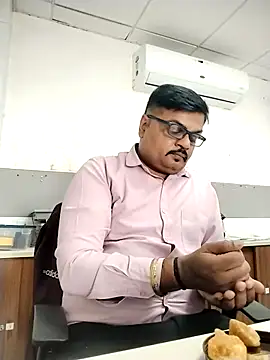 Desi Londa 143 online show from December 1, 2025, 7:53 am