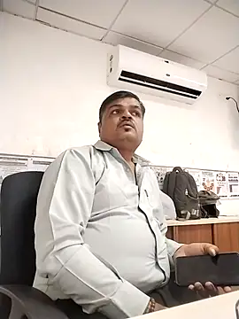 Desi Londa 143 online show from September 26, 2025, 5:03 am