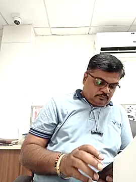 Desi Londa 143 online show from October 18, 2025, 4:03 am