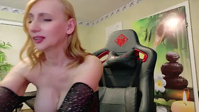 Snapshot of HotLana69 chatting on March 2, 2025, 6:13 pm HotLana69 online show from March 2, 2025, 6:13 pm