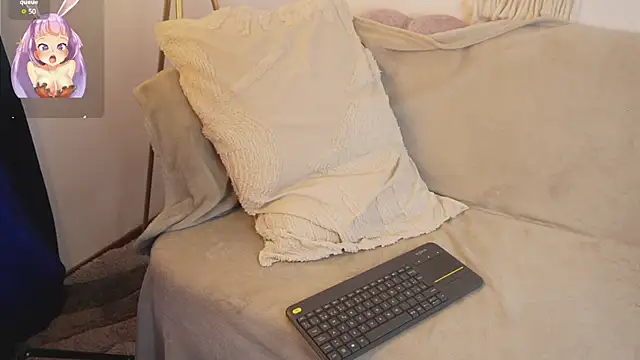 Snapshot of bunnycuteshy chatting on February 17, 2026, 2:25 pm bunnycuteshy online show from February 17, 2026, 2:25 pm