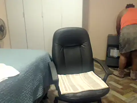 sweetnoziexx online show from April 30, 2026, 5:14 am