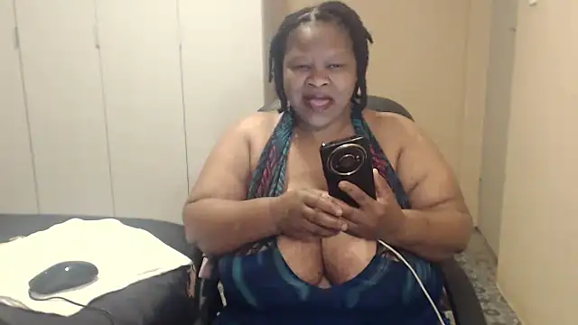 sweetnoziexx online show from October 20, 2025, 6:37 am