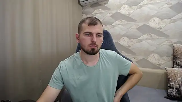 Snapshot of SerzhKorol1 chatting on September 15, 2025, 12:27 pm SerzhKorol1 online show from September 15, 2025, 12:27 pm