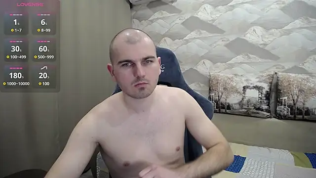 Snapshot of SerzhKorol1 chatting on March 14, 2025, 3:03 pm SerzhKorol1 online show from March 14, 2025, 3:03 pm