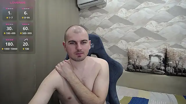 Snapshot of SerzhKorol1 chatting on March 16, 2025, 11:27 am SerzhKorol1 online show from March 16, 2025, 11:27 am
