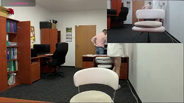 legsLONG online show from March 18, 2025, 5:02 am