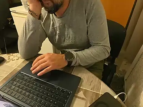 TigerOne19 online show from November 22, 2025, 8:51 pm