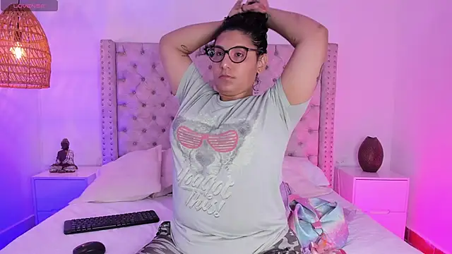 Snapshot of DanielleEvans_ chatting on March 20, 2025, 11:16 am DanielleEvans online show from March 20, 2025, 11:16 am