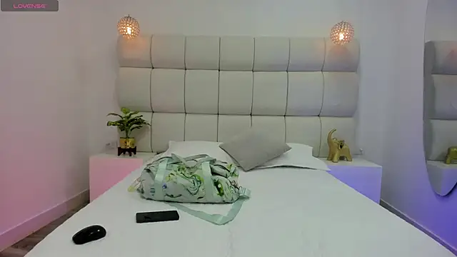 Snapshot of DanielleEvans_ chatting on September 26, 2025, 11:28 am DanielleEvans online show from September 26, 2025, 11:28 am