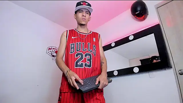 Samuel Suarez online show from June 12, 2026, 2:09 am