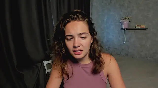 KristinaLoison online show from July 31, 2026, 2:47 pm