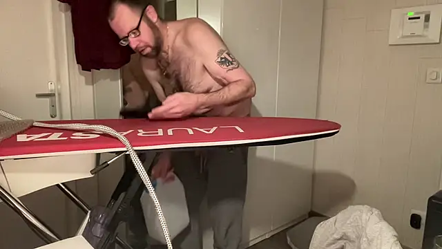 FABIOGLASSES online show from January 12, 2026, 11:09 pm