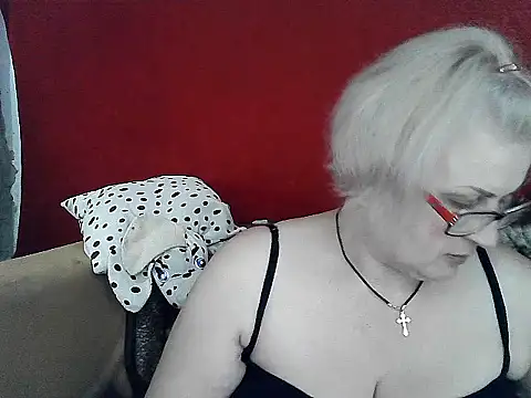 Gina Marlyn online show from March 17, 2025, 9:02 pm