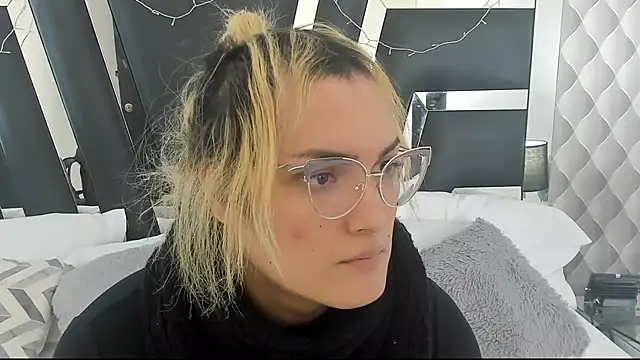 katya kozlov online show from February 14, 2025, 2:50 am