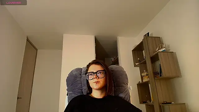 Arya starrk online show from November 7, 2025, 2:43 pm