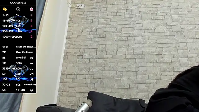 nefirtiti online show from March 14, 2025, 9:43 pm