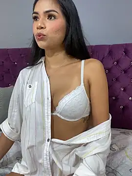 MauraGray online show from September 27, 2025, 8:48 pm