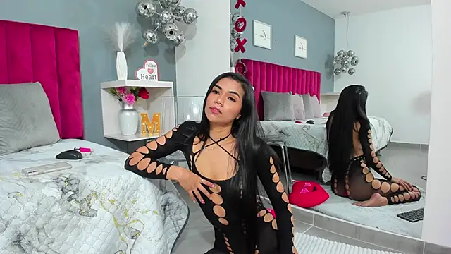 MauraGray online show from February 19, 2025, 11:36 pm