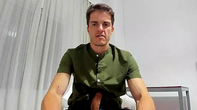 Snapshot of HeteroOli chatting on October 20, 2025, 6:08 pm HeteroOli online show from October 20, 2025, 6:08 pm