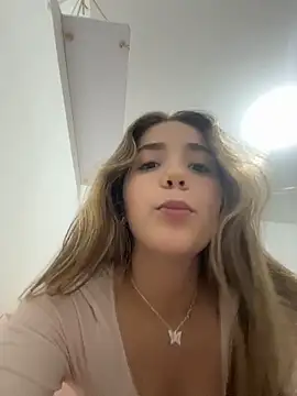 Snapshot of ShelbyHagen chatting on November 8, 2025, 2:59 am ShelbyHagen online show from November 8, 2025, 2:59 am