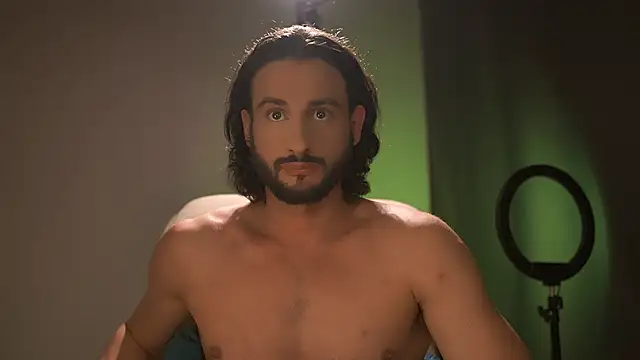 Keen   Luckystrike online show from October 12, 2025, 2:29 pm