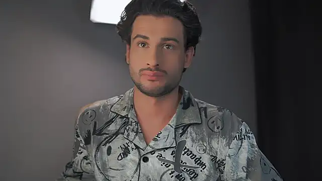 Keen   Luckystrike online show from February 8, 2025, 8:42 pm