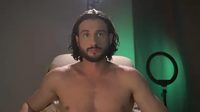 Keen   Luckystrike online show from October 17, 2025, 9:27 pm